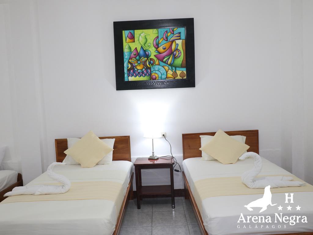 Hostal Arena Negra Puerto Ayora  Exterior foto
