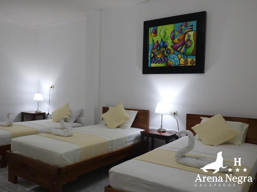 Hostal Arena Negra Puerto Ayora  Exterior foto