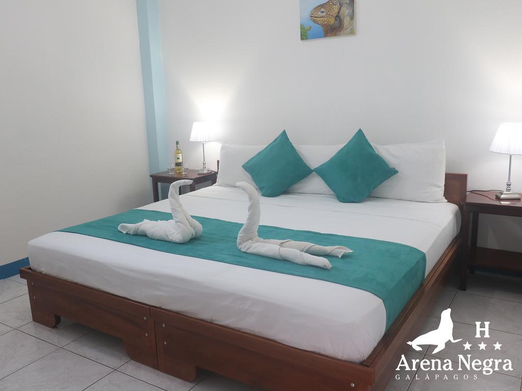 Hostal Arena Negra Puerto Ayora  Exterior foto
