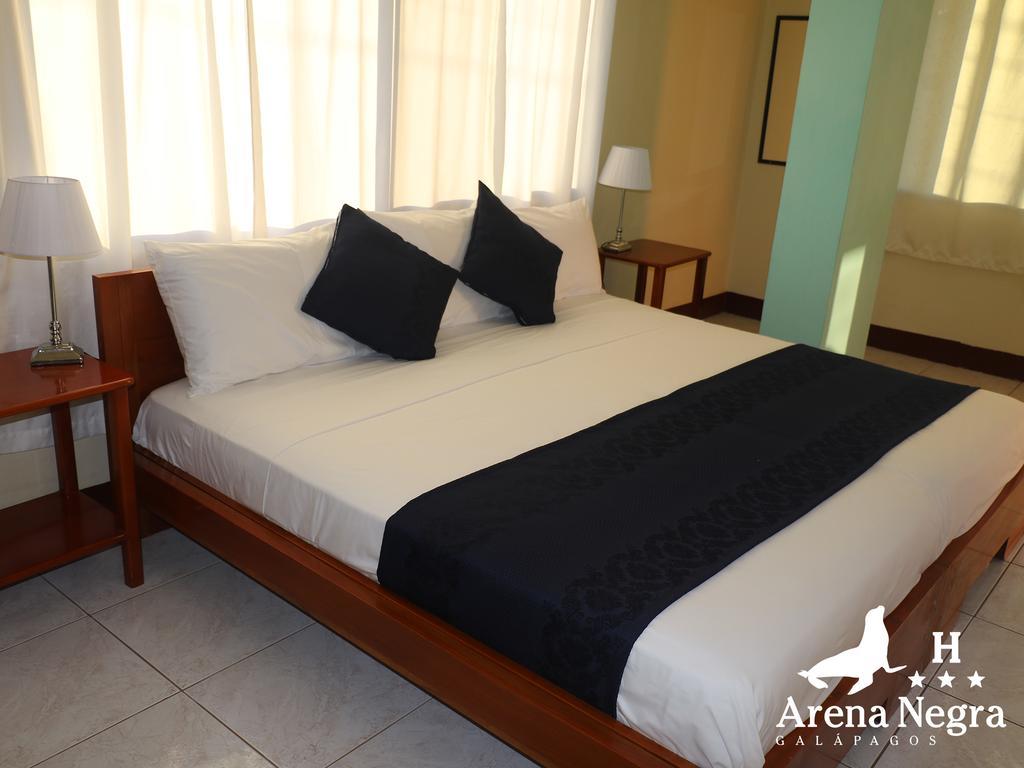 Hostal Arena Negra Puerto Ayora  Exterior foto