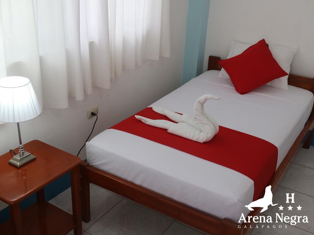 Hostal Arena Negra Puerto Ayora  Exterior foto