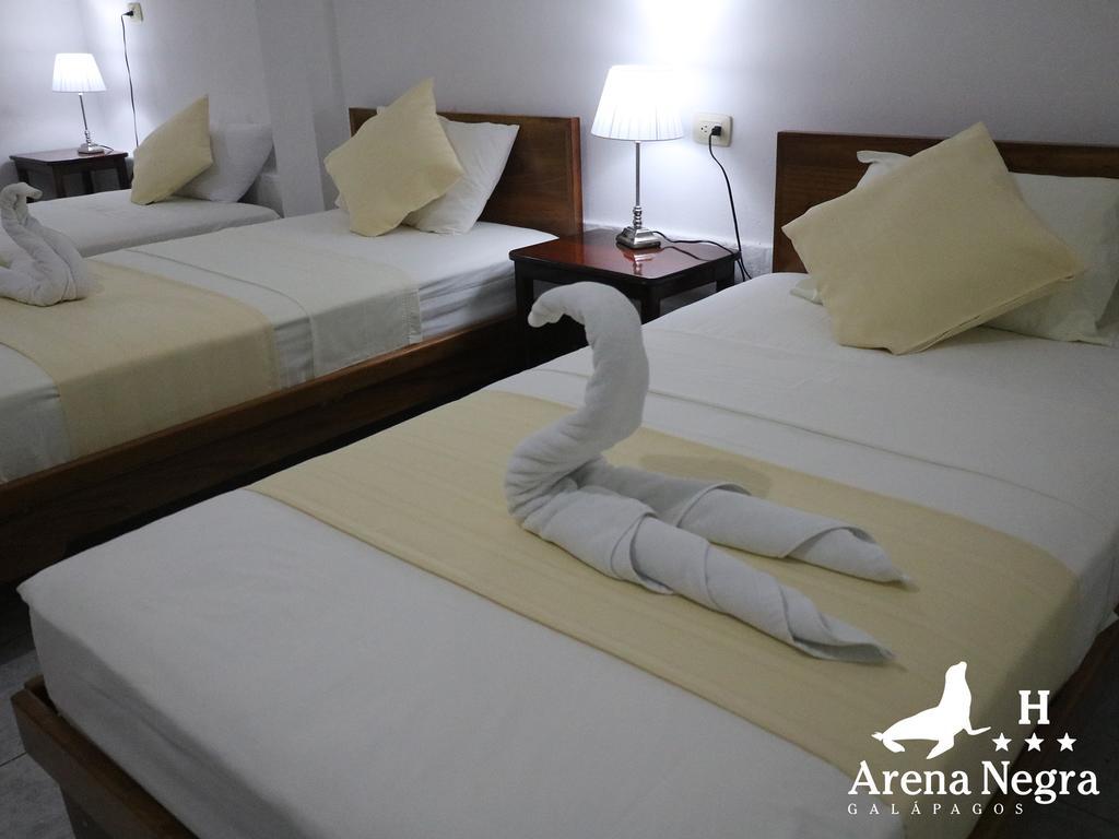 Hostal Arena Negra Puerto Ayora  Exterior foto