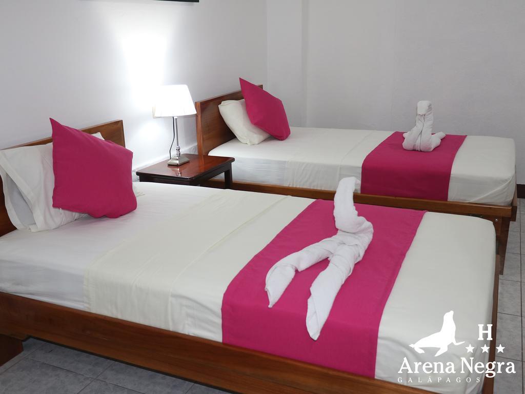 Hostal Arena Negra Puerto Ayora  Exterior foto