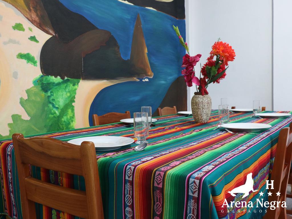 Hostal Arena Negra Puerto Ayora  Exterior foto