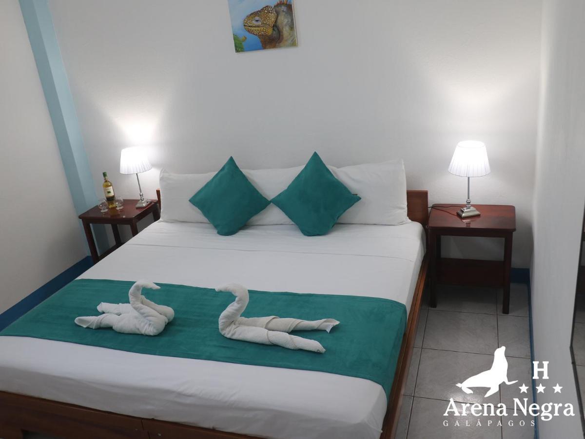 Hostal Arena Negra Puerto Ayora  Exterior foto